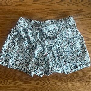 Madewell Drapey Floral shorts